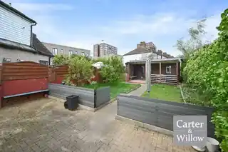 2 Greatfields Road, photo 2