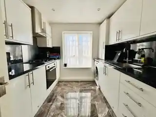 2 Greenhaven Drive, photo 3