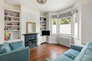 2 Holly Park Road, photo 2