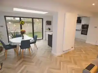 2 Hollybank Close, photo 2