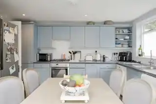 2 Irving Road, photo 3