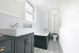 2 Kings Road, photo 4