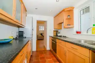 2 Kings Road, photo 3