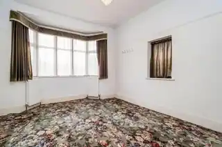 2 Lamerton Road, photo 4