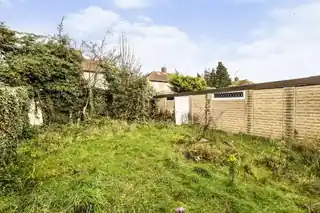 2 Lamerton Road, photo 2