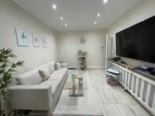 2 Lewis Road, photo 2