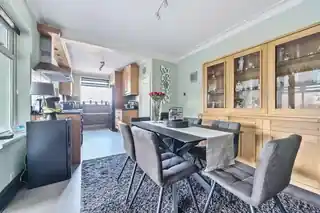 2 Lovelace Road, photo 4