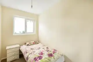 2 Maldon Close, photo 3
