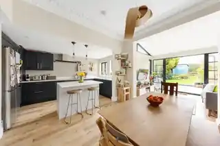 2 Melvin Road, photo 2