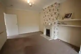 2 Parkfield Close, photo 4