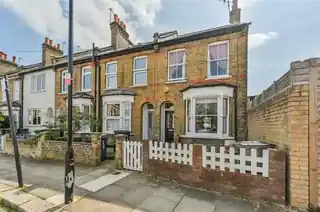 2 Richmond Road, photo 2