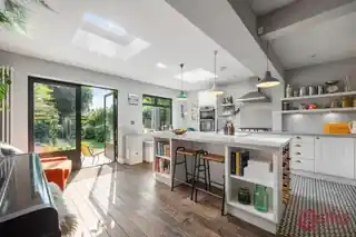 2 Rokesly Avenue, photo 4