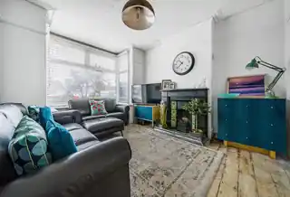 2 Rowan Road, photo 4