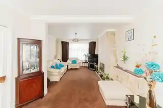 2 Ruskin Gardens, photo 4