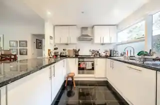 2, Shelley Court, Parkleys, photo 4