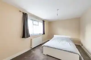 2 The Avenue, photo 4