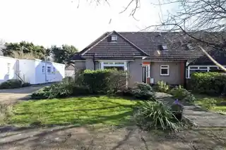 2, The Bungalows, Friar Road, photo 2