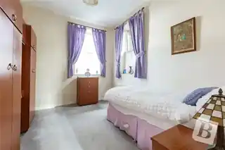 2 The Lodge, photo 3