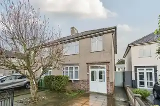 2 Upton Villas, photo 2