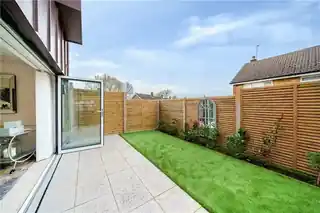 2 Verdant Mews, photo 2