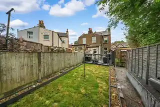 2 Wandle Road, photo 2