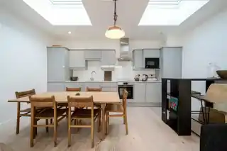 2 Willow Mews, photo 3