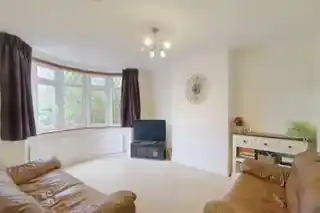 2 Wimborne Drive, photo 2