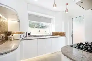 2 Woodberry Gardens, photo 3