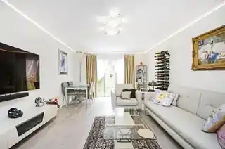 2 Woodberry Gardens, photo 2