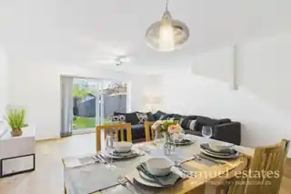 2 Woodgate Drive, photo 3