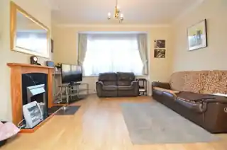 20 Ashurst Drive, photo 3