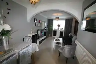 20 Avondale Crescent, photo 3