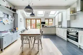 20 Balfour Road, photo 3