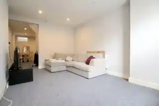 20 Brookwood Road, photo 3