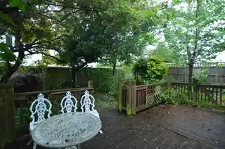 20 Camellia Place, photo 3