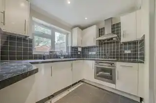 20 Finians Close, photo 2