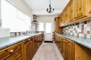 20 Fleet Avenue, photo 4