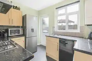 20 Fulwood Gardens, photo 3
