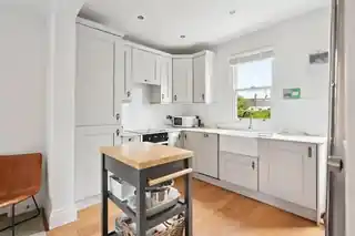 20 Godstone Road, photo 4