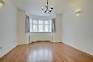 20 Highfield Avenue, photo 2