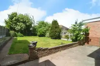 20 Huntsmans Drive, photo 4