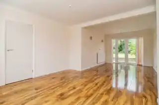 20 Huntsmans Drive, photo 2