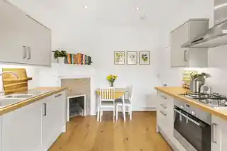 20 Idlecombe Road, photo 3
