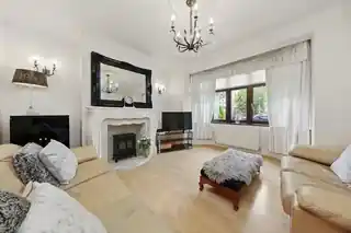 20 Lancaster Avenue, photo 2