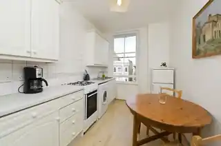 20 Leamington Road Villas, photo 2
