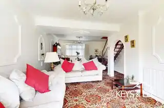20 Lodge Lane, photo 3