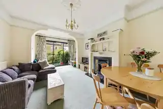 20 Mayfield Avenue, photo 2