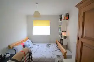 20 Memorial Close, photo 3