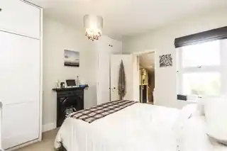 20 Middle Lane, photo 4