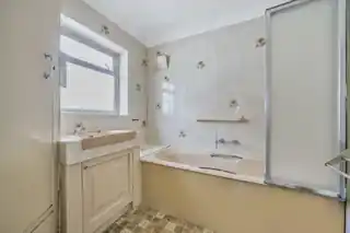 20 Pembroke Avenue, photo 2